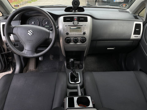 Suzuki Liana 1.6 L